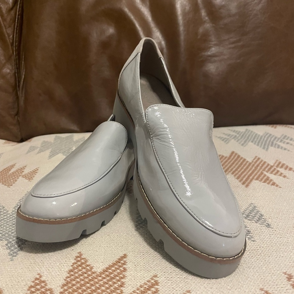 Light Grey Vionic Loafer in Size 8